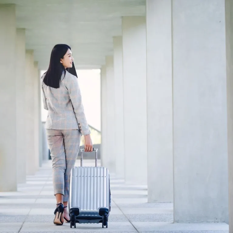 Global Roaming Redefined How eSIMs Are Unlocking Effortless Travel in 2025