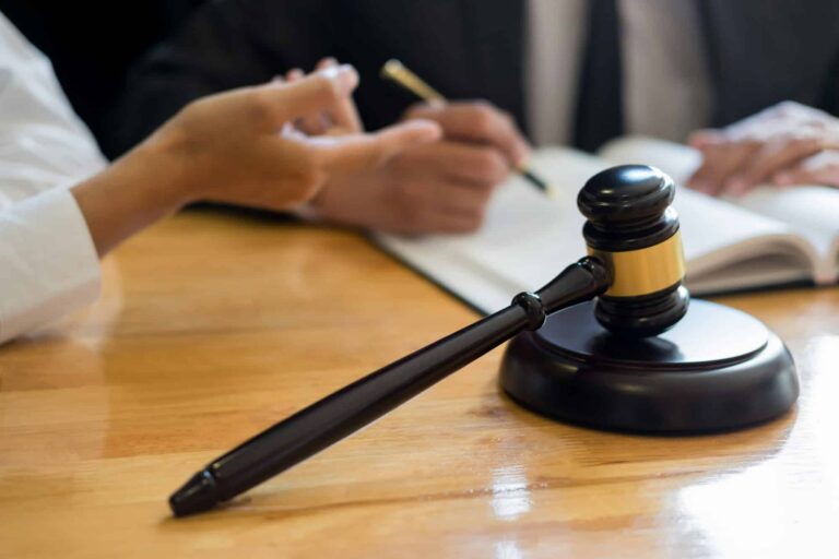 What to Expect When Working with an Insurance Claims Attorney in Buffalo